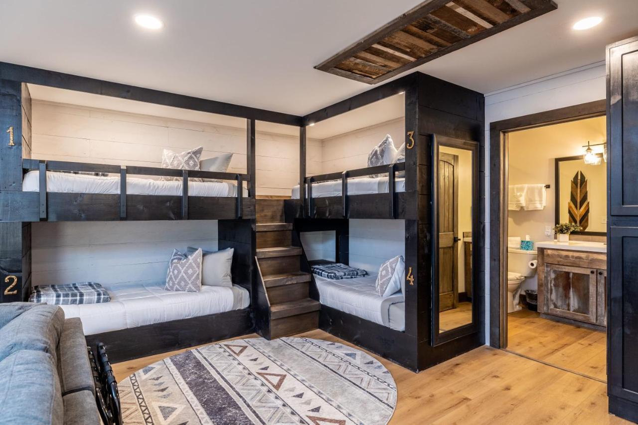 New Rustic Luxe Cabin Billiards Spa Near Gsmnp Townsend Eksteriør bilde