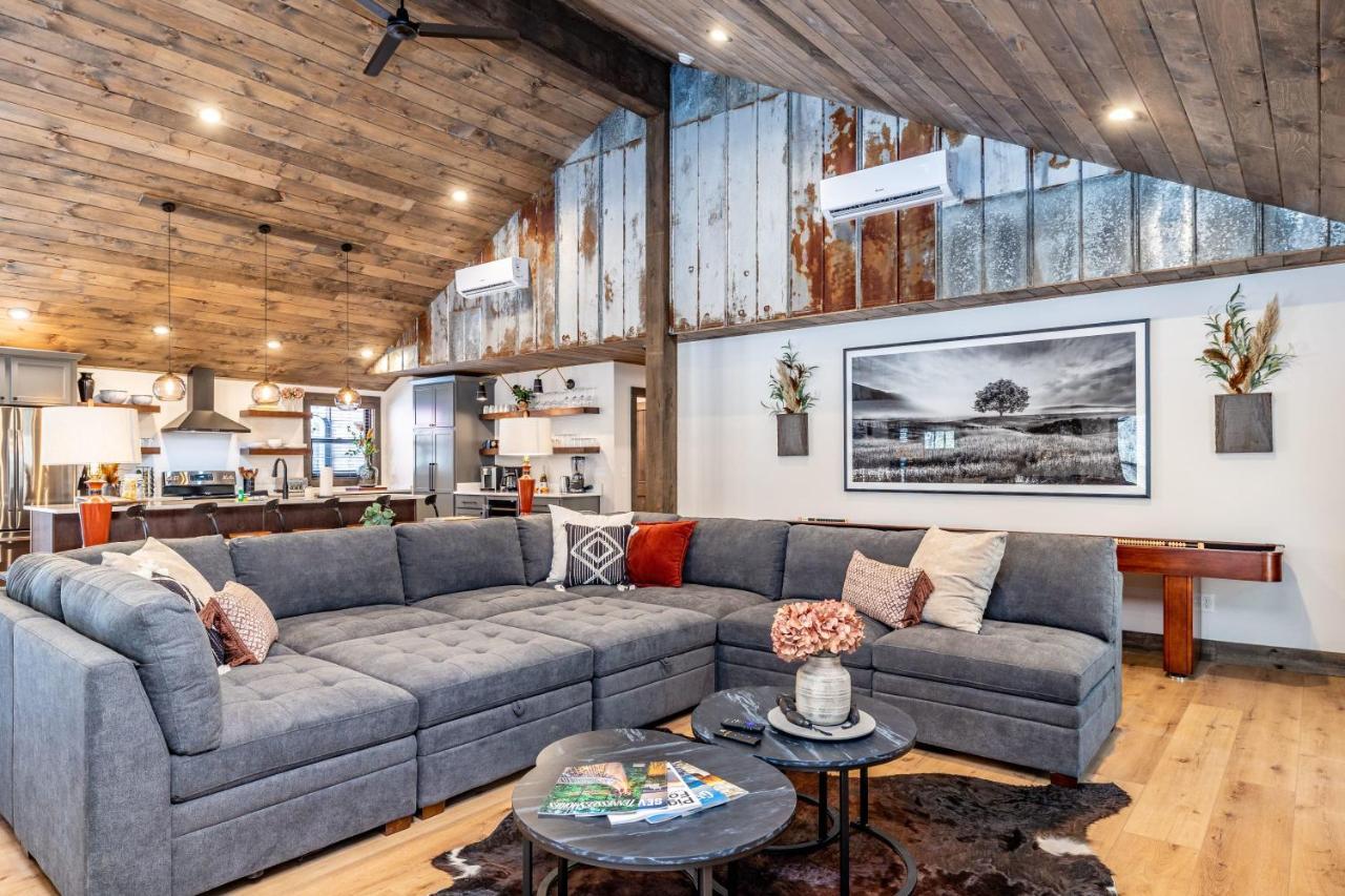 New Rustic Luxe Cabin Billiards Spa Near Gsmnp Townsend Eksteriør bilde