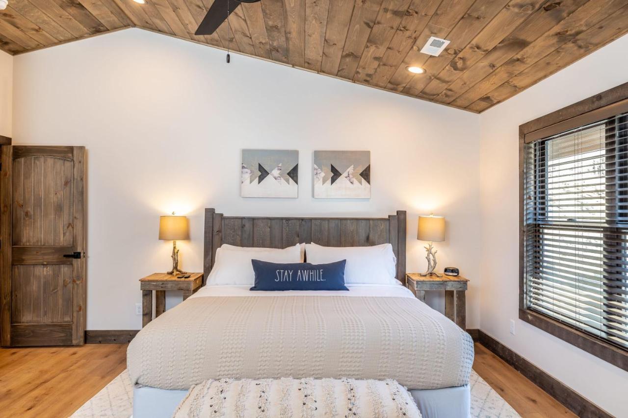 New Rustic Luxe Cabin Billiards Spa Near Gsmnp Townsend Eksteriør bilde